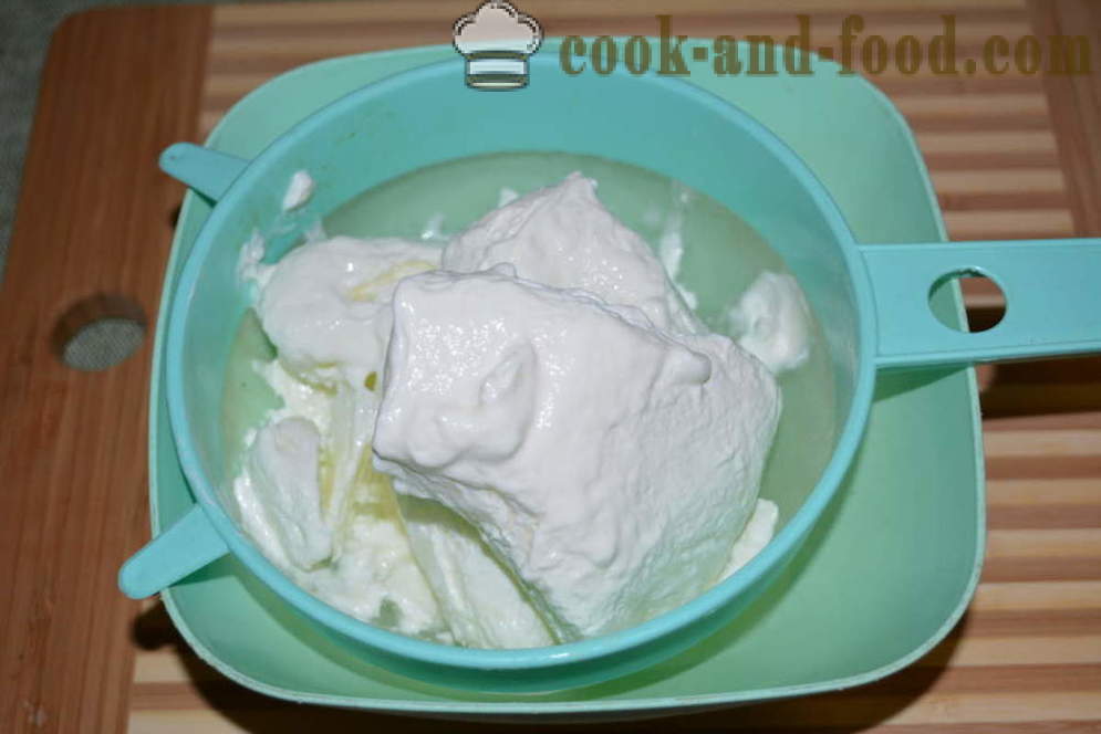Skuta zamrznjenega jogurta - kako narediti sir iz trgovine jogurt doma, korak za korakom receptov fotografije