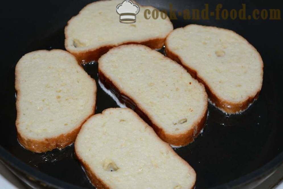 Sweet štruce kruha z jajcem in mlekom v ponvi - kako, da štruce kruha v ponvi, korak za korakom receptov fotografije