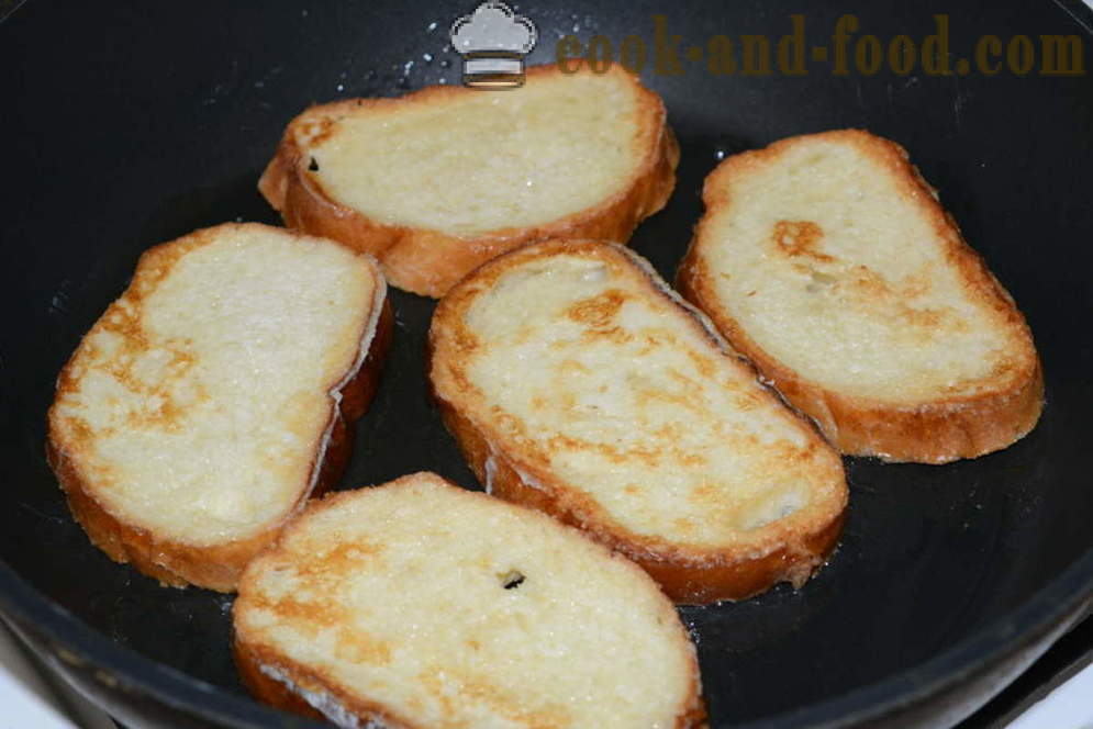 Sweet štruce kruha z jajcem in mlekom v ponvi - kako, da štruce kruha v ponvi, korak za korakom receptov fotografije