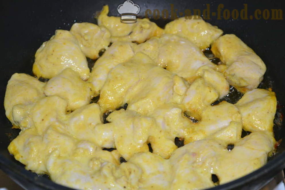 Okusne piščančje prsi pečen v ponvi - kako kuhati sočno piščančje prsi v ponvi, korak za korakom receptov fotografije