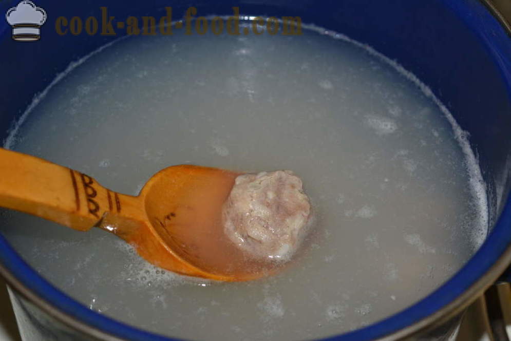 Paradižnikova juha z mesne kroglice - kako kuhati paradižnikovo juho z mesne kroglice, s korak za korakom receptov fotografije