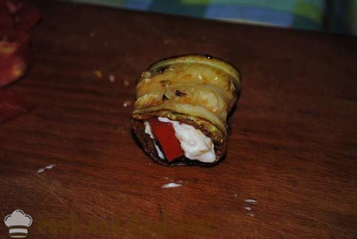 Zvitki bučkami s sirom, česnom in majoneze - Kako narediti zvitke bučkami, korak za korakom receptov fotografije