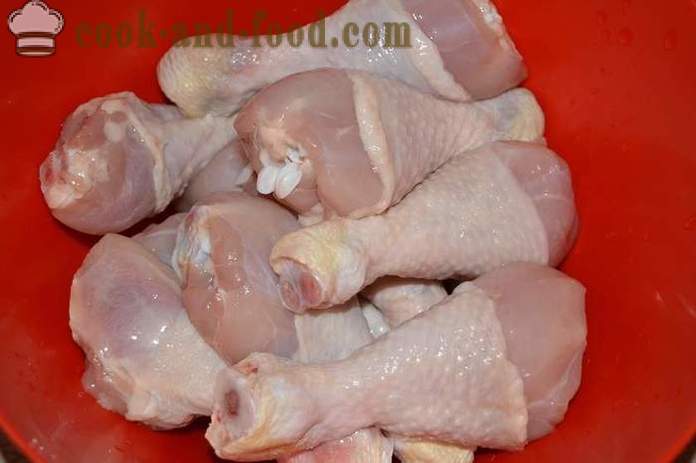 Piščančje bedro v multivarka z zelenjavo in omako - tako okusno kuhati piščančje krače v multivarka, korak za korakom receptov fotografije