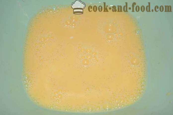 Lush omleta pari v multivarka v silikonskih oblikah - kako kuhati umešana jajca v parni multivarka v oblikah, korak za korakom receptov fotografije