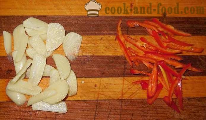 Ocvrti kumare z vročo poprom, česnom in sezamovo seme, kako kuhati ocvrte kumare - korak za korakom receptov fotografije