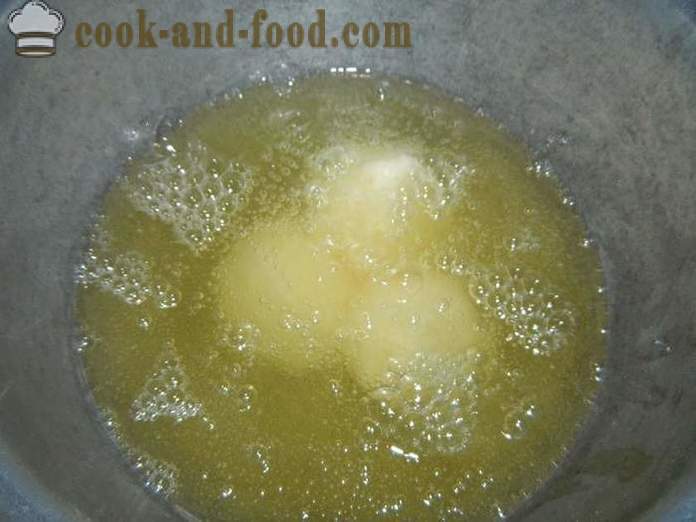 Skuta krofi ocvrte v olju v ponvi - kako hitro kuhati krofi iz sira, korak za korakom receptov fotografije