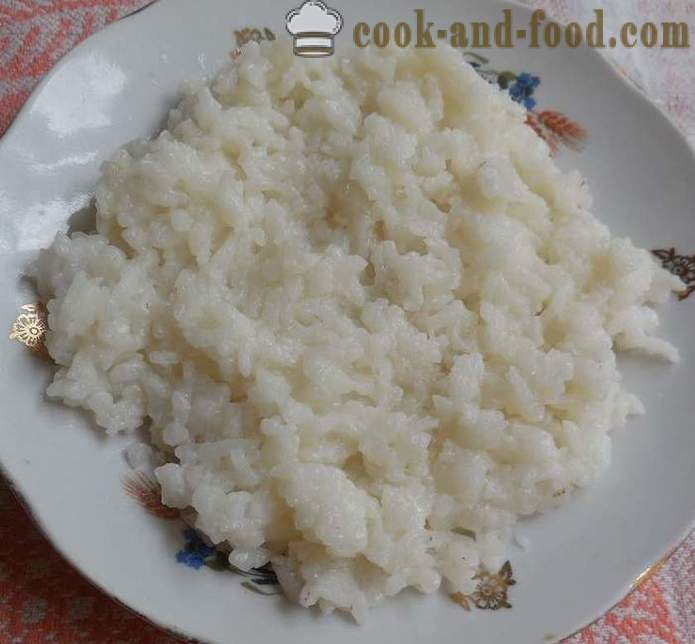 Kako kuhati riž kašo na vodi za okras - recept s fotografijo