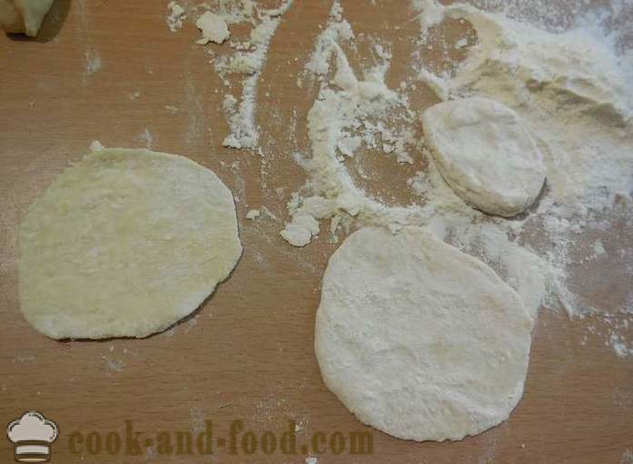 Puhasto cmoki z češnja na seruma ali kefir - recept, kako kuhati cmoke s češnje, korak za korakom s fotografijami