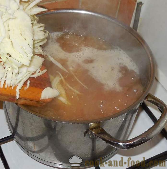 Okusna domača juha s fižolom v ukrajinščini - kako kuhati juho s fižolom v ukrajinščini - korak za korakom receptov fotografije