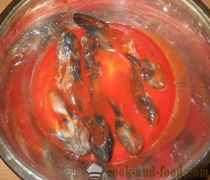 Okusne ocvrte glavači v paradižnikovi omaki, hrustljavi - recept s fotografijami, kako bi Črno bika