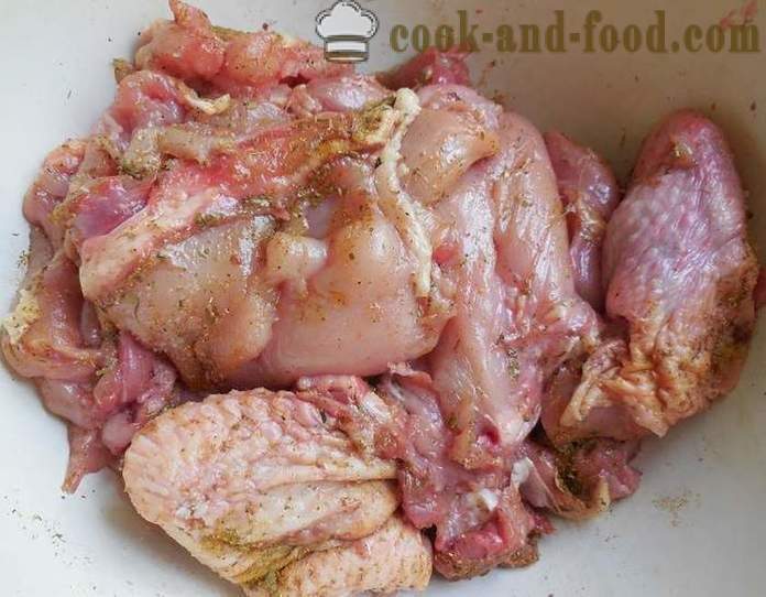 Žar piščanca na žaru - okusne in sočne nabodala piščanca v paradižnikovi omaki - korak za korakom receptov fotografije