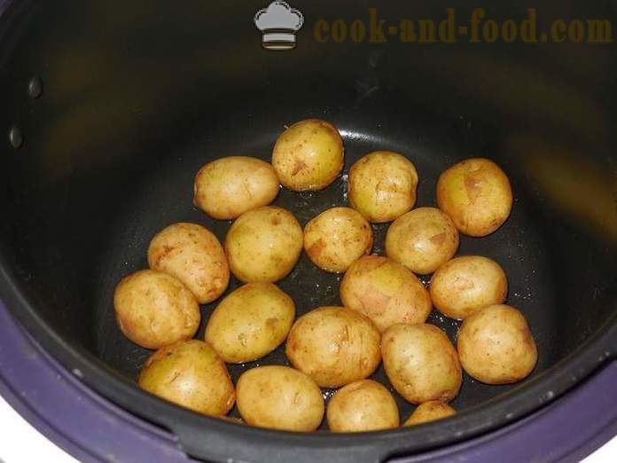 Mladi krompir v multivarka s kislo smetano, koper in česen - korak za korakom receptu s fotografijami kot okusno kuhati nove krompir