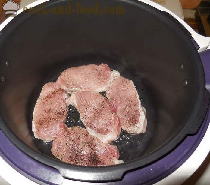 Sočno svinjski zrezek s čebulo - kako kuhati okusno zrezek v multivarka - korak za korakom receptov fotografije