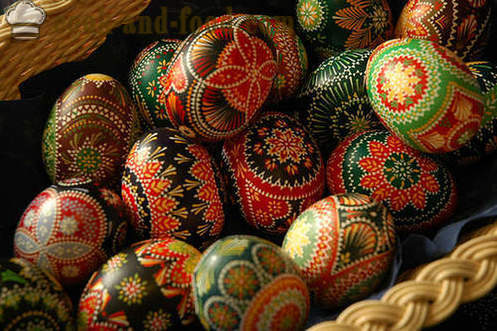 Zgodovina velikonočnih jajc - kjer je tradicija šli in zakaj Velikonočni barvana jajca s čebulo kože