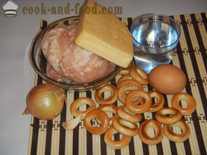 Bagels z mletim mesom v pečici ali polnjene sušenje - preprosto predjed recept, kako kuhati, recept s fotografijo.