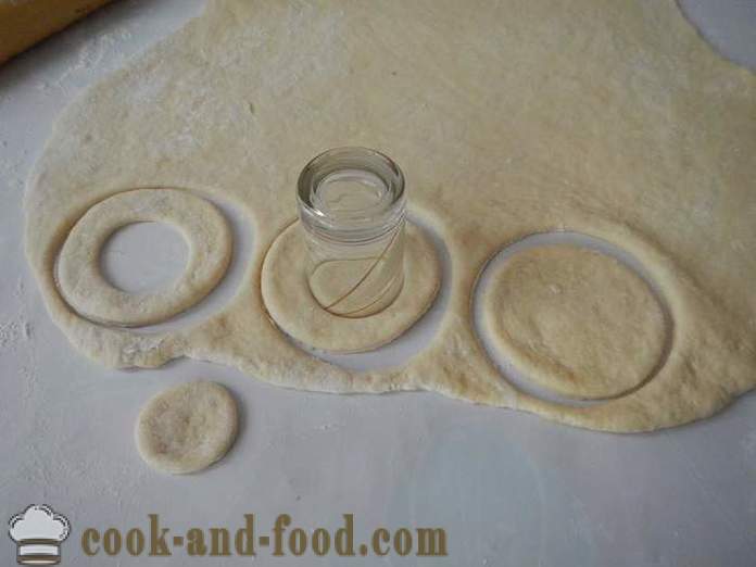 Postnem sladki krofi za kvasa in vode, ocvrte v ponvi - kot kuhar krofe v kvasu, recept s fotografijo