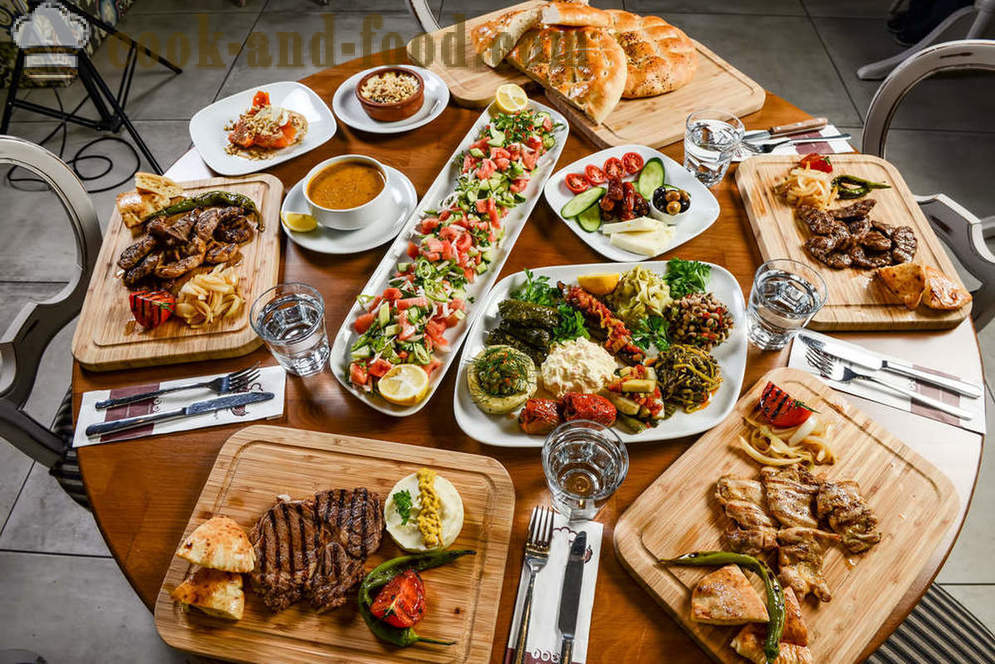 Najbolj priljubljene jedi turške kuhinje - video recepti doma